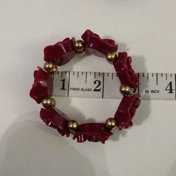 Beautiful 3D rose stretch fit beads bracelets. - Picture 5 of 5